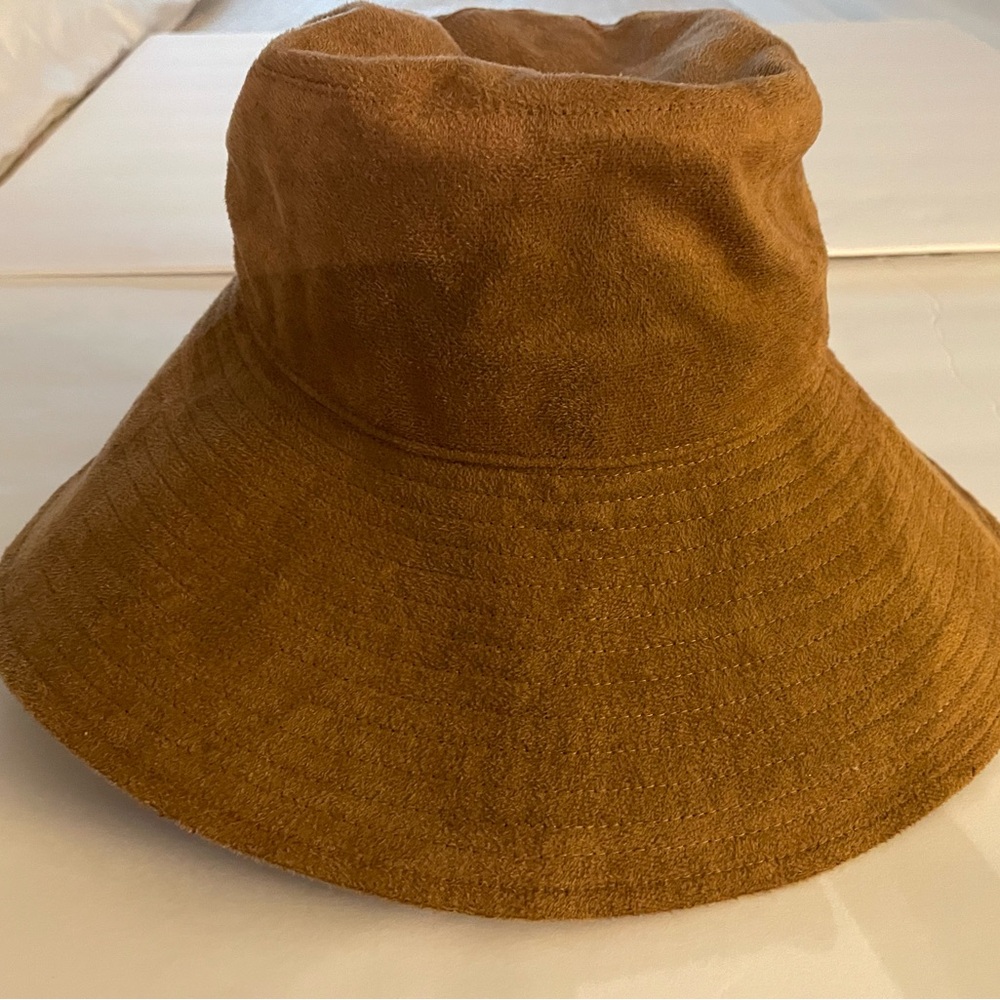 Wyeth Faux Suede Floppy Packable Hat Camel/Tan NWOT New!